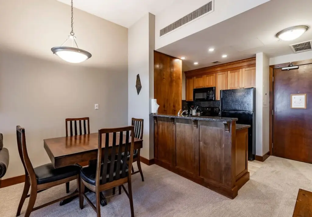 118659cb 23c9 43 WCOhJ