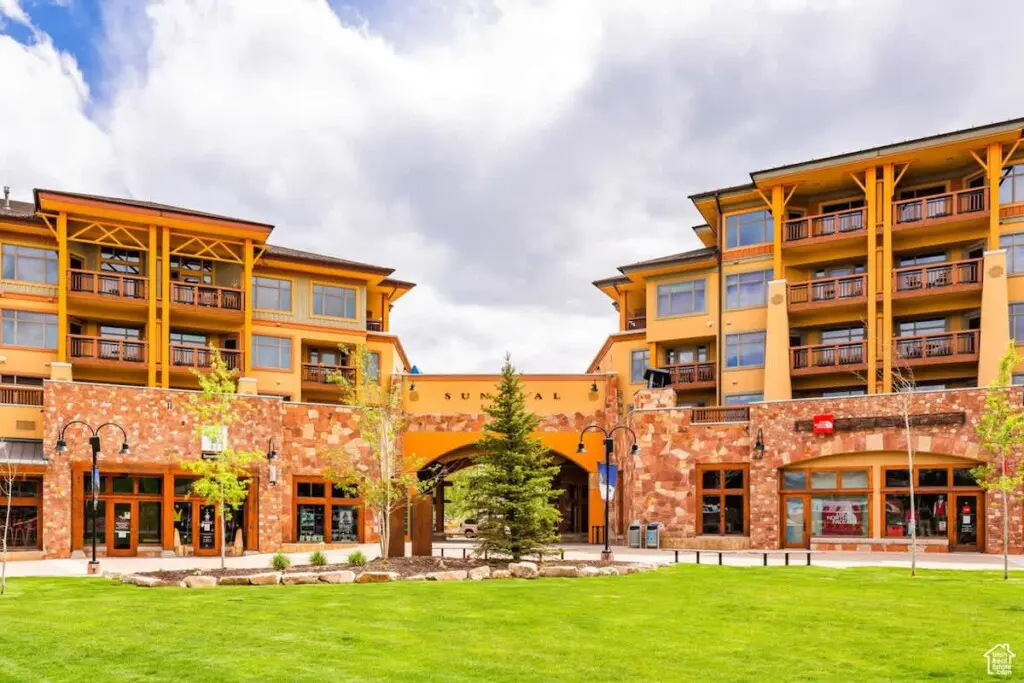 5fb83afd 8f23 49 jIBxK