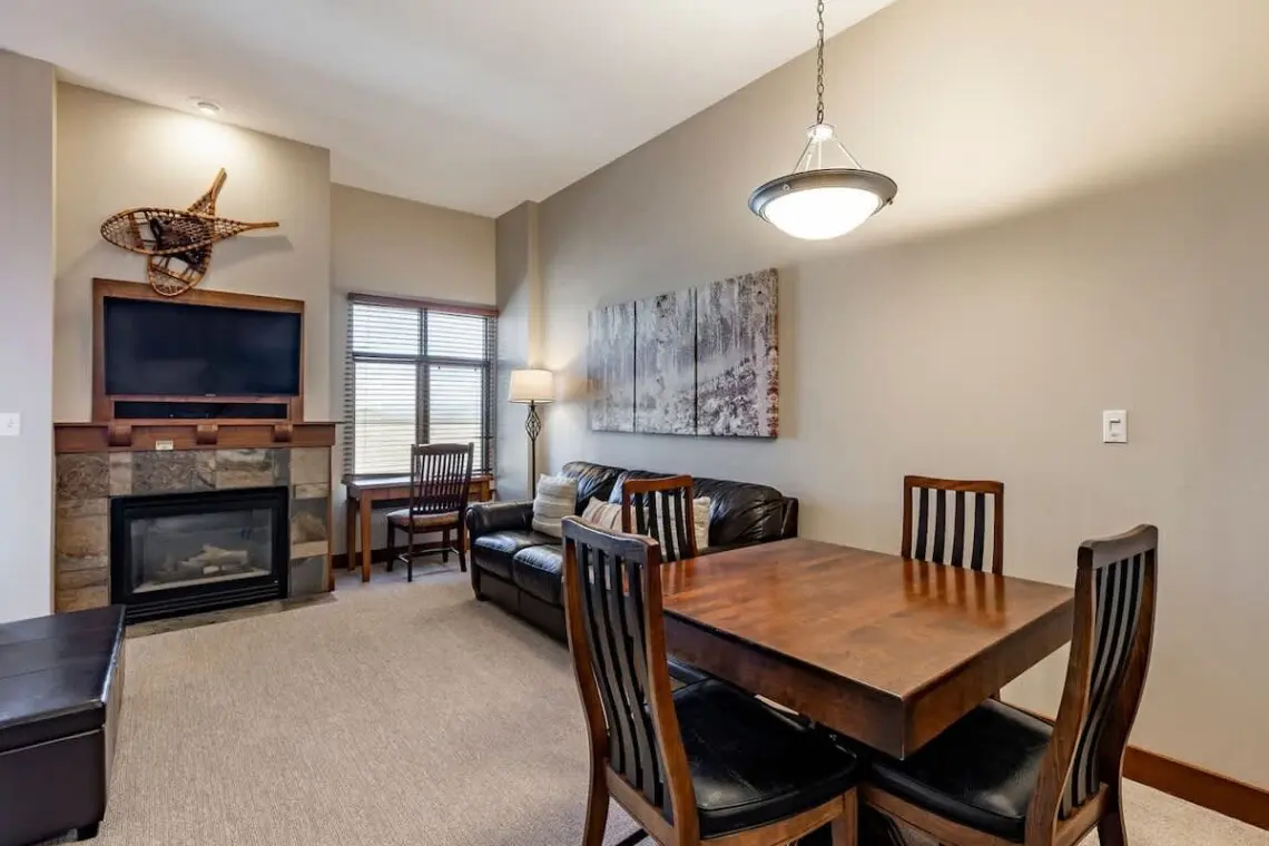 7d93bf69 9f04 40 AezRa