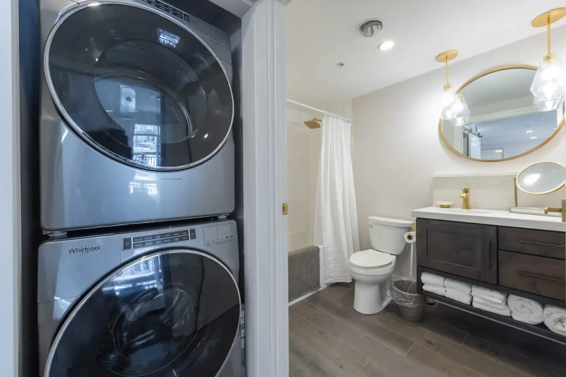 915fe361 914f 42 JJCUS