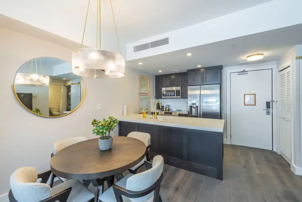 b2c78200 e067 41 bN Rt