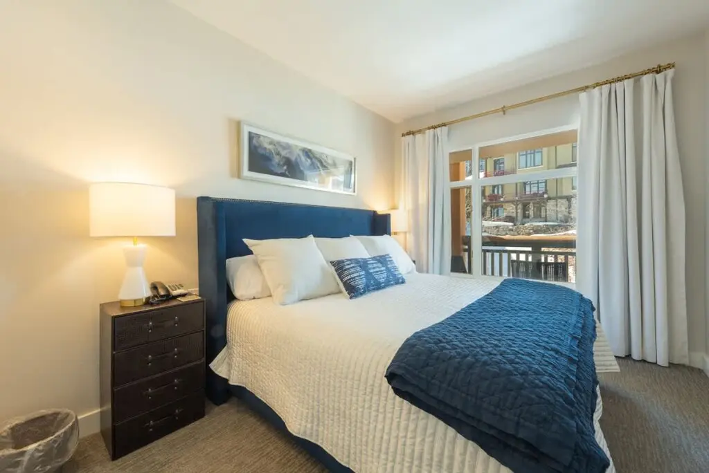 b6cfdbce 4643 4f bndA7